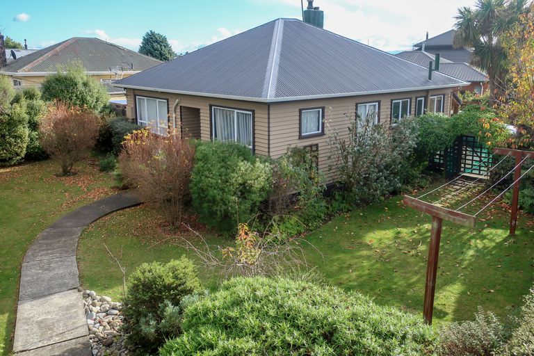 Photo of property in 332 Waterloo Road, Islington, Christchurch, 8042
