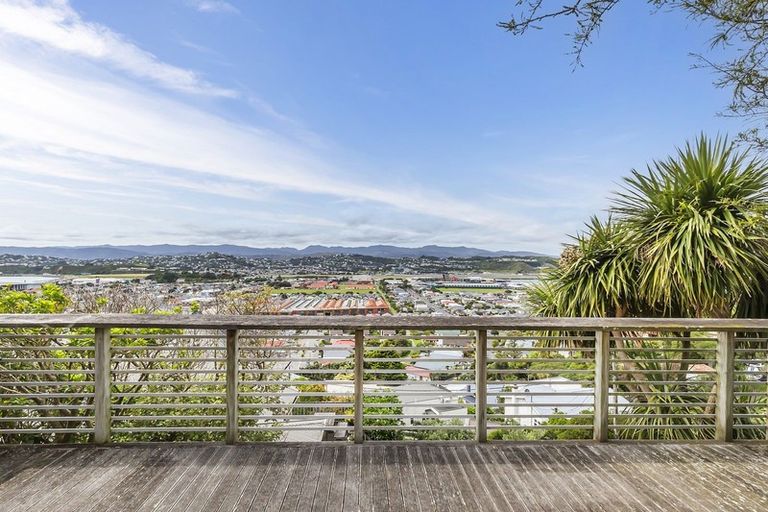 Photo of property in 57 Rodrigo Road, Kilbirnie, Wellington, 6022