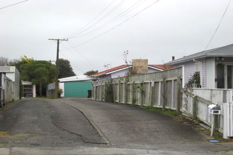 Photo of property in 22a Karaka Crescent, Levin, 5510