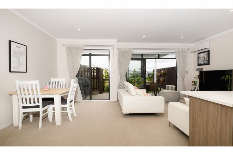 Photo of property in 12b Dida Park Drive, Kumeu, 0810