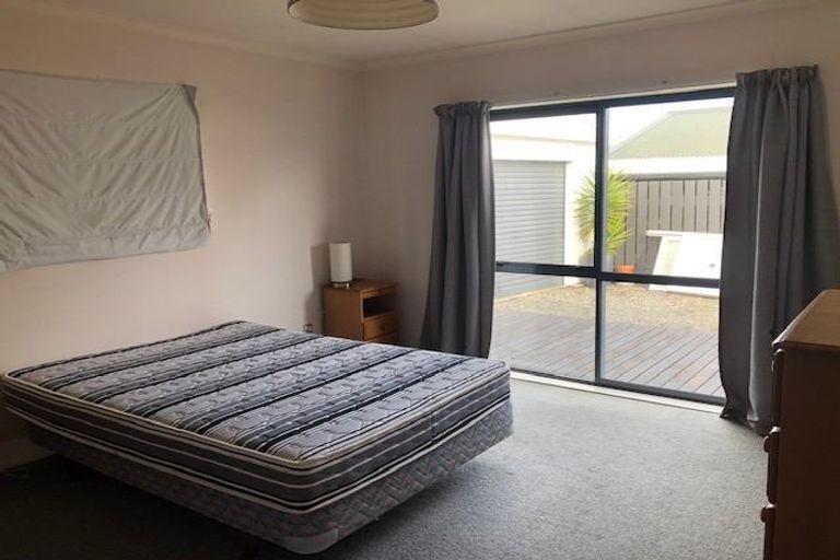 Photo of property in 123 Broadway, Carterton, 5713