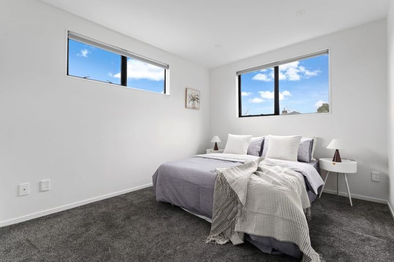 Photo of property in 22d Aorangi Place, Birkenhead, Auckland, 0626