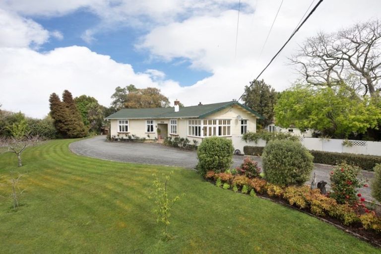 Photo of property in 25 Wanganui Road, Marton, 4710