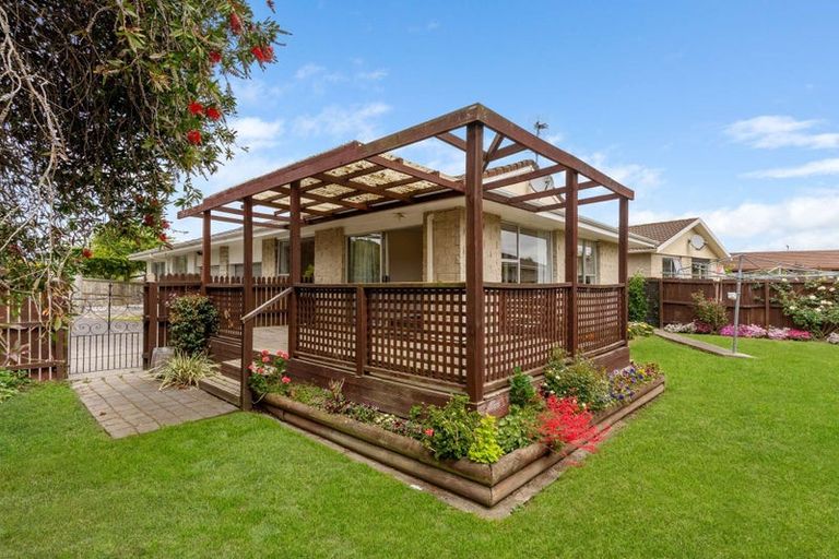 Photo of property in 2/8 Bonar Place, Woolston, Christchurch, 8062