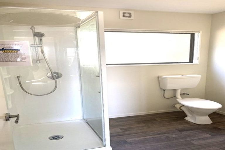 Photo of property in 10b Ted Gilberd Place, Newlands, Wellington, 6037