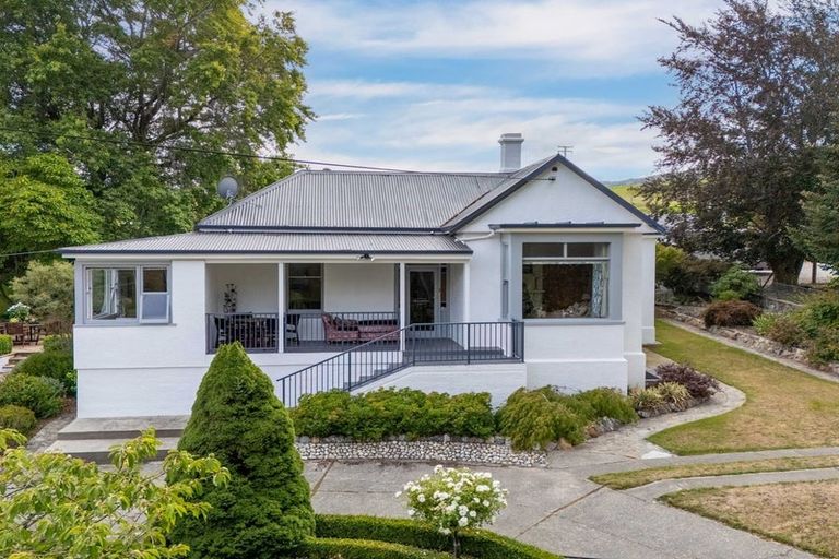 Photo of property in 124 Roxburgh Road East, Roxburgh East, Roxburgh, 9571