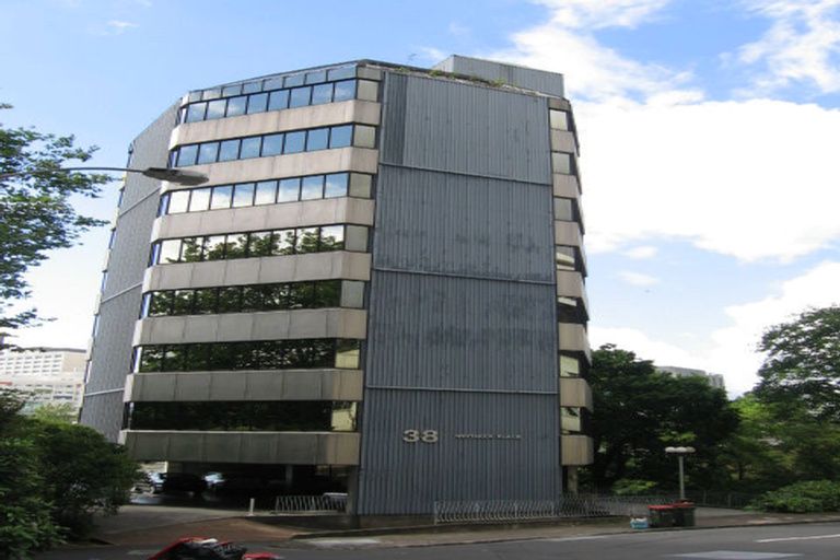 Photo of property in A/38 Whitaker Place, Grafton, Auckland, 1010