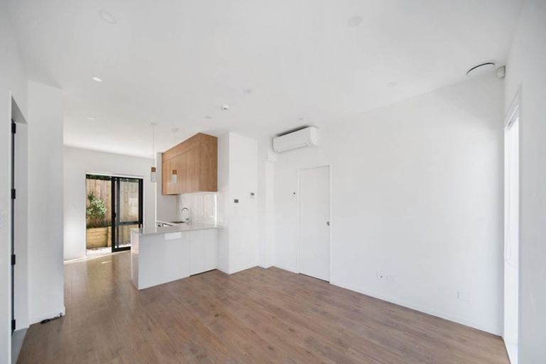 Photo of property in 64 Landscape Road, Papatoetoe, Auckland, 2025