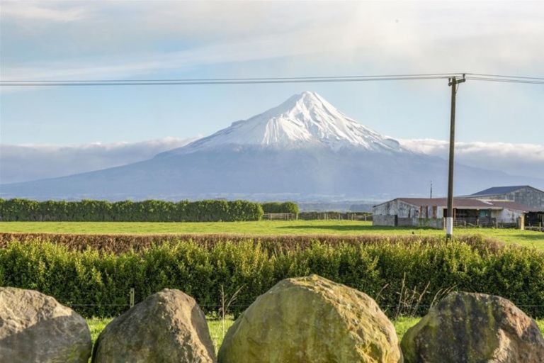 Photo of property in 182 Katene Road, Normanby, Hawera, 4675