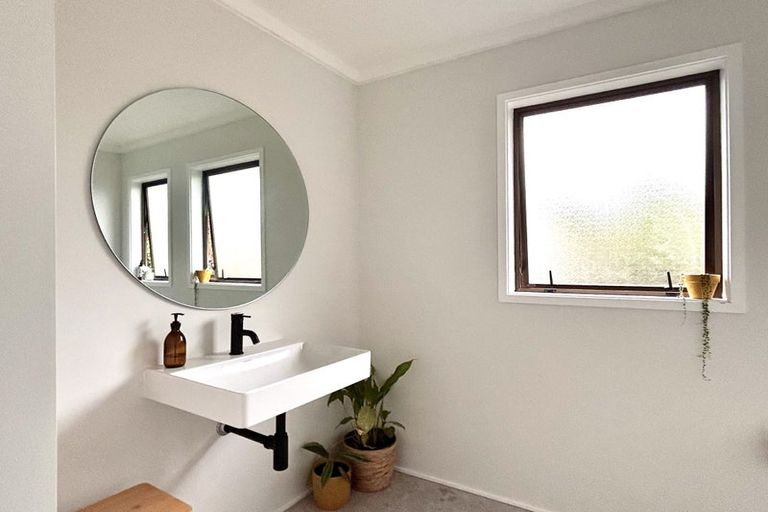 Photo of property in 11 Dunsandel Grove, Silverstream, Upper Hutt, 5019