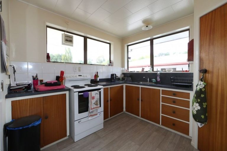 Photo of property in 3 Toop Street, Havelock North, 4130