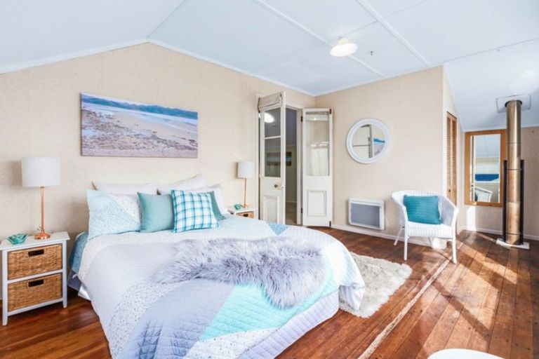 Photo of property in 30 Steyne Avenue, Plimmerton, Porirua, 5026