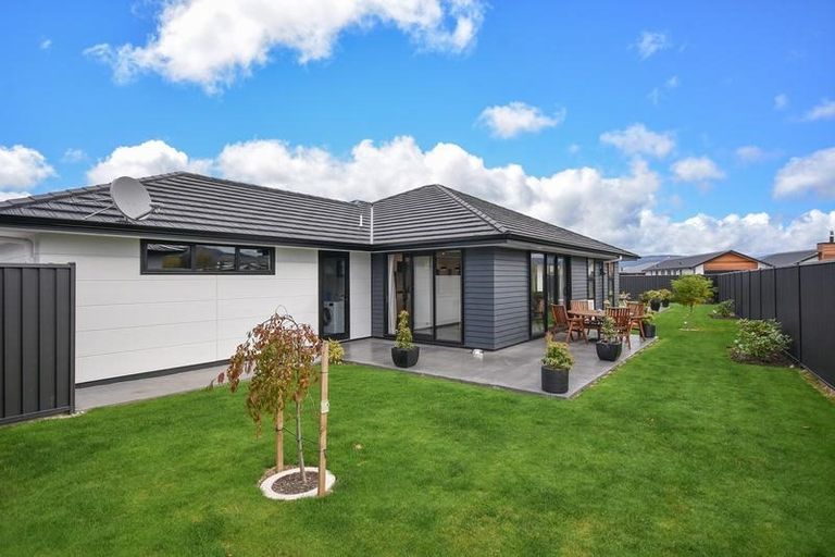 Photo of property in 55 Anderton Crescent, Mosgiel, 9024