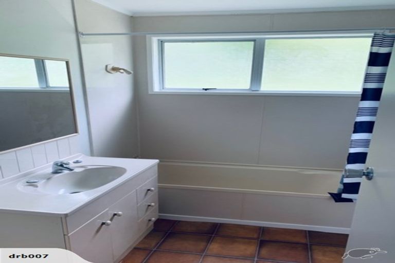 Photo of property in 19 Keegan Drive, Massey, Auckland, 0614