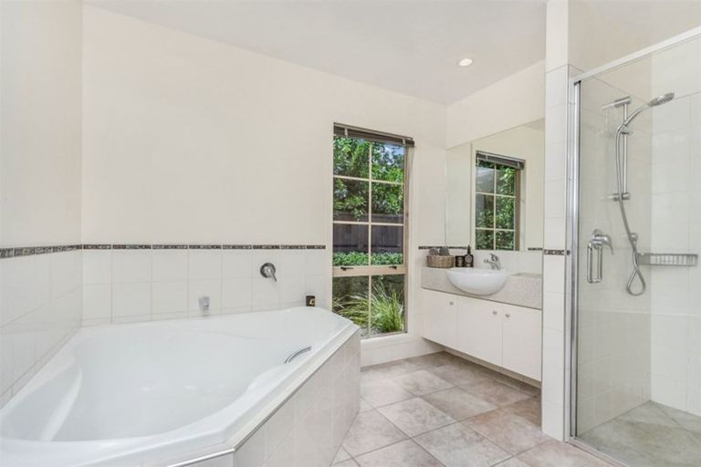 Photo of property in 6 Sovereign Place, Rototuna North, Hamilton, 3210