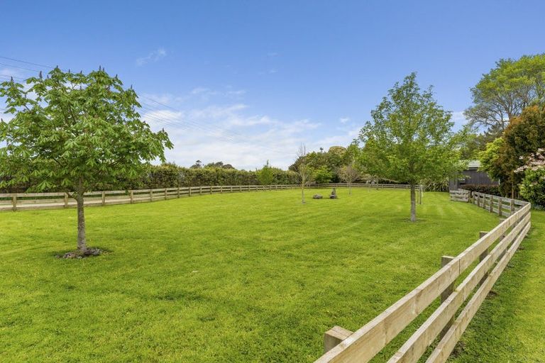 Photo of property in 646 No 2 Line, Fordell, 4572