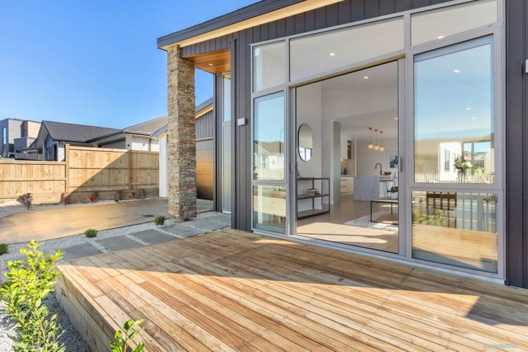 Photo of property in 40 Jane Maree Road, Kumeu, 0810