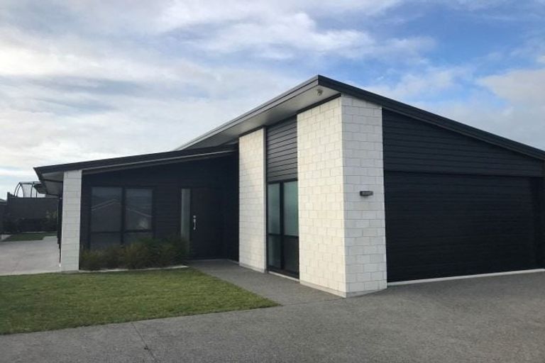 Photo of property in 8 Robley Road, Pyes Pa, Tauranga, 3112