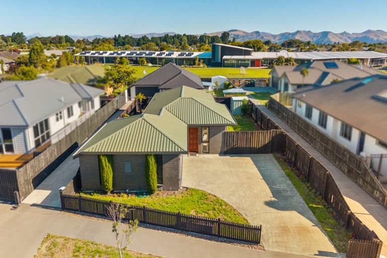 Photo of property in 39a Surfers Place, North New Brighton, Christchurch, 8083