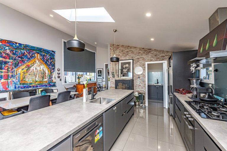 Photo of property in 3 Kamahi Street, Castlecliff, Whanganui, 4501