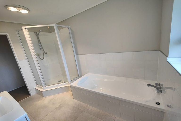 Photo of property in 32 Colum Place, Bucklands Beach, Auckland, 2014