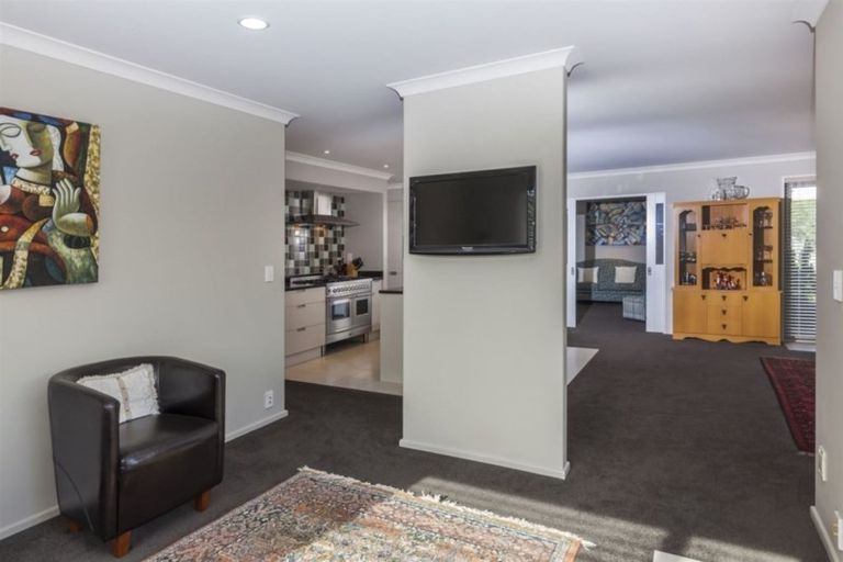 Photo of property in 32 Mokihi Gardens, Hillmorton, Christchurch, 8024