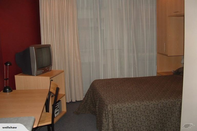 Photo of property in Atrium Towers, 154 The Terrace, Wellington Central, Wellington, 6011