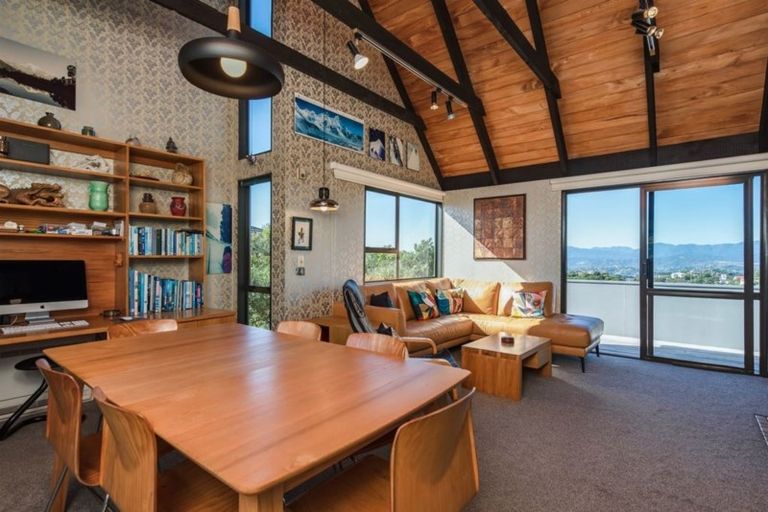 Photo of property in 10 Virginia Grove, Brooklyn, Wellington, 6021