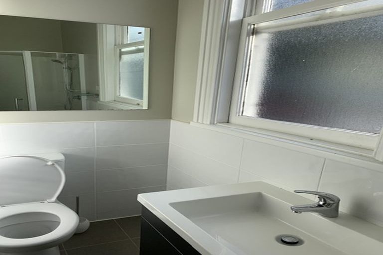 Photo of property in 5 Devon Street, Aro Valley, Wellington, 6021