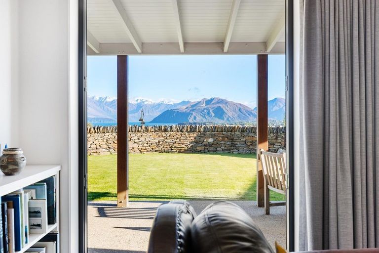 Photo of property in 76 West Meadows Drive, Wanaka, 9305