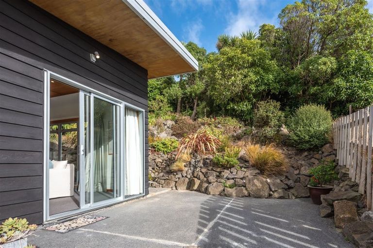 Photo of property in 25 Challenger Lane, Redcliffs, Christchurch, 8081