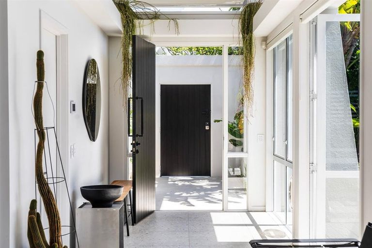 Photo of property in 1a William Street, Takapuna, Auckland, 0622