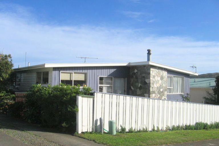 Photo of property in 15 Brora Crescent, Papakowhai, Porirua, 5024