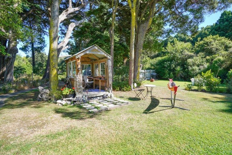 Photo of property in 30 Rakiura Parade, Otatara, Invercargill, 9879