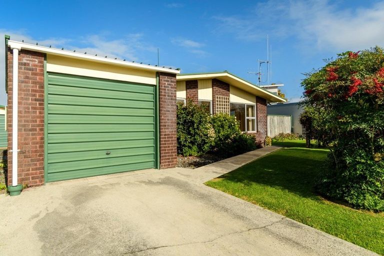 Photo of property in 27a Rewarewa Place, Matua, Tauranga, 3110