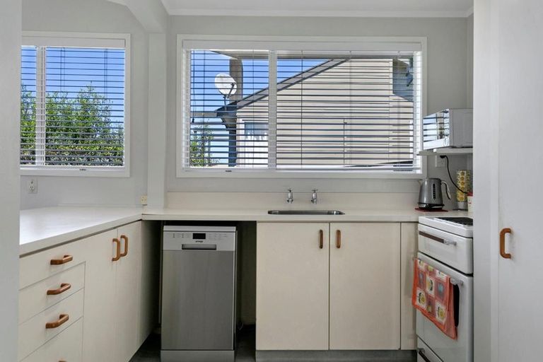Photo of property in 2/12 Isobel Street, Acacia Bay, Taupo, 3330