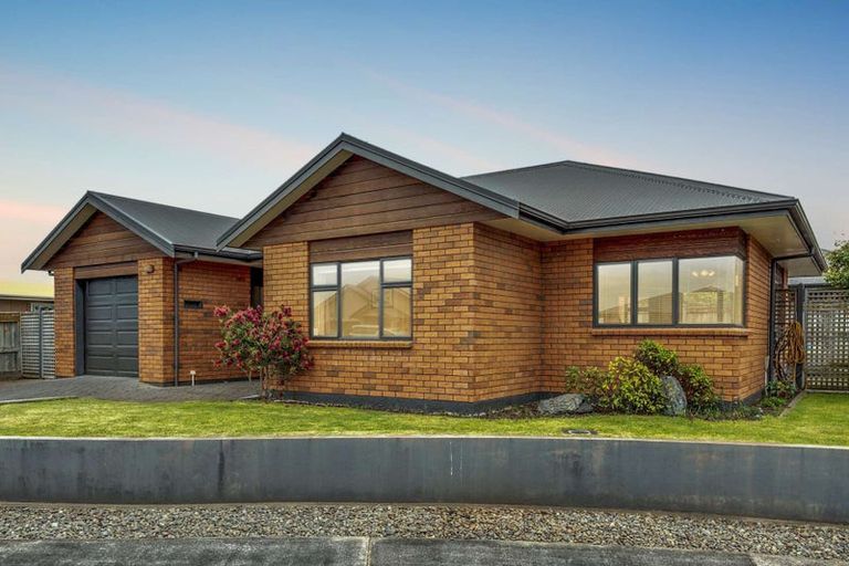 Photo of property in 17 Sherwood Place, Springvale, Whanganui, 4501