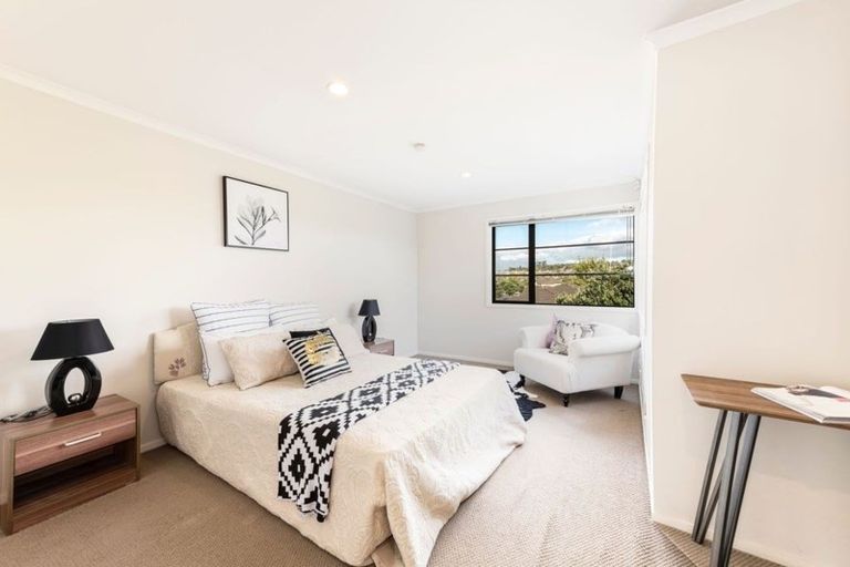 Photo of property in 63 Kelvin Hart Drive, East Tamaki, Auckland, 2013