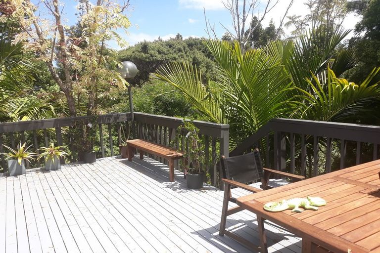 Photo of property in 24 Heaton Grove, Chatswood, Auckland, 0626