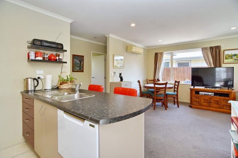 Photo of property in 12 Amberley Beach Road, Amberley, 7410