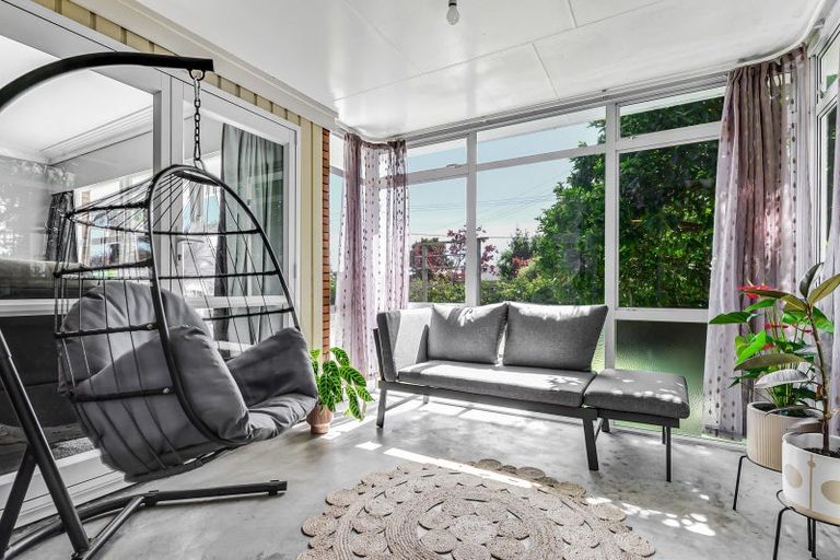 Photo of property in 51 Sandwich Road, St Andrews, Hamilton, 3200