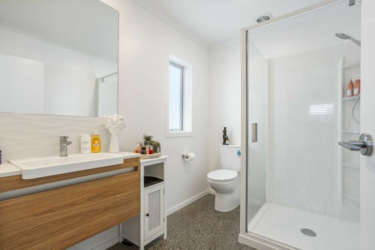 Photo of property in 114 Avalon Place, Whangamata, 3620