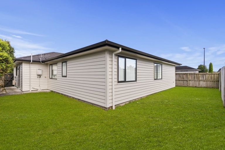 Photo of property in 12 Peerless Avenue, Takanini, 2112