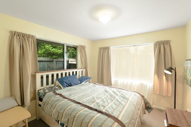 Photo of property in 18e Defoe Place, Waltham, Christchurch, 8023