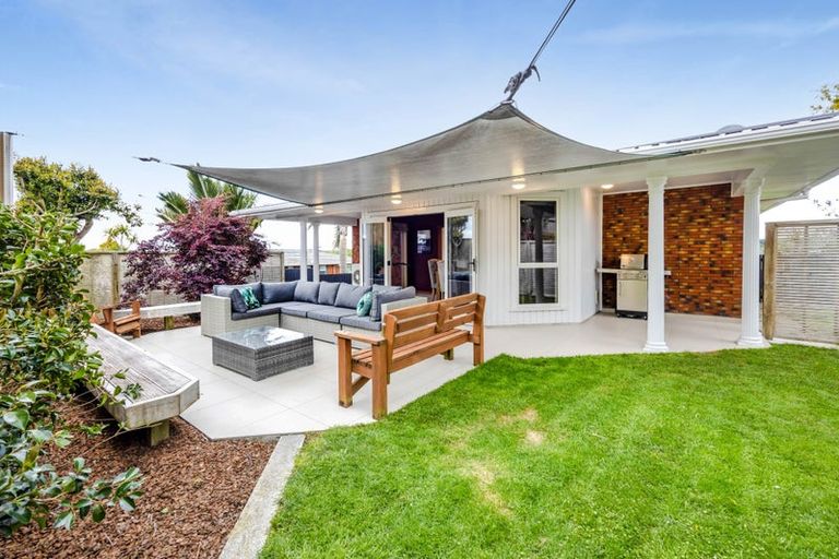 Photo of property in 12a Julian Place, Westown, New Plymouth, 4310