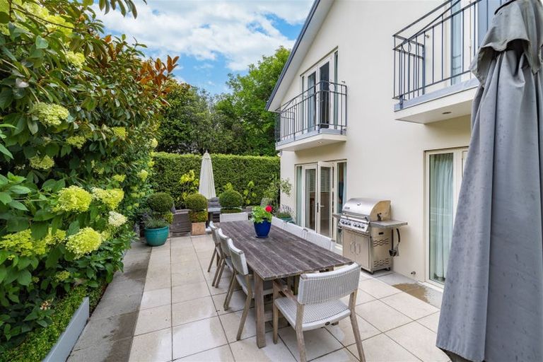 Photo of property in 186 Fendalton Road, Fendalton, Christchurch, 8052