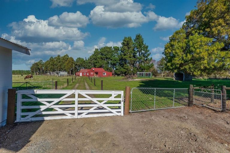 Photo of property in 139 Grays Road, Amberley, 7481