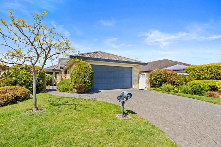 Photo of property in 18 Rosberg Place, Mount Maunganui, 3116