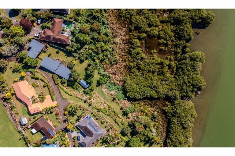 Photo of property in 105 Kemp Road, Kerikeri, 0230