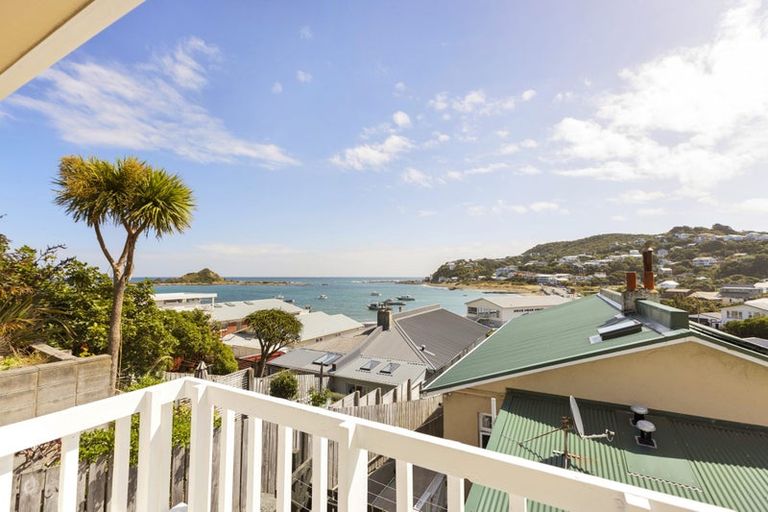 Photo of property in 2/238 The Esplanade, Island Bay, Wellington, 6023